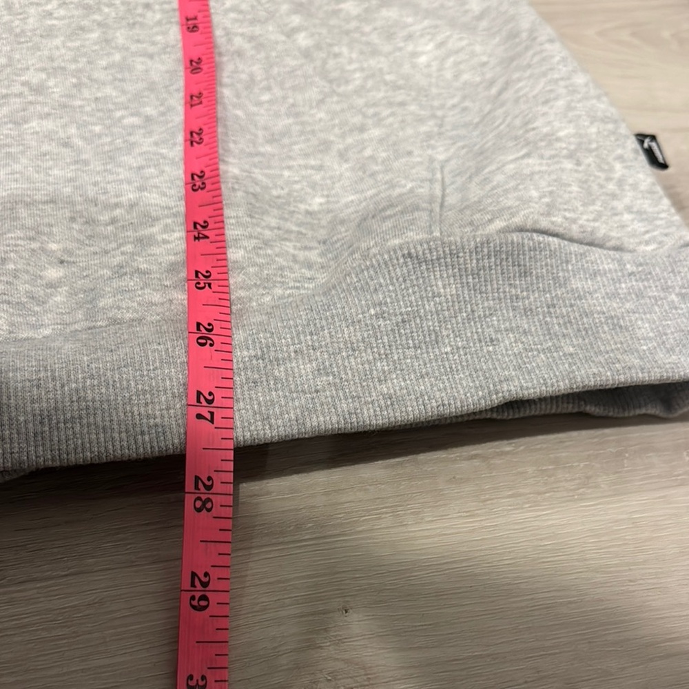 Puma Men’s NWT Gray Hoodie Sweatshirt with front Puma Design. - Picture 12 of 12